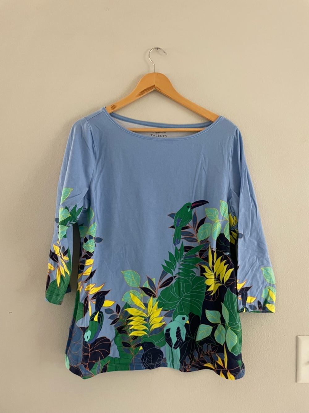 Talbots Light Blue Tropical-Print Boatneck 3/4 Sleeve Tee - Picture 1 of 4